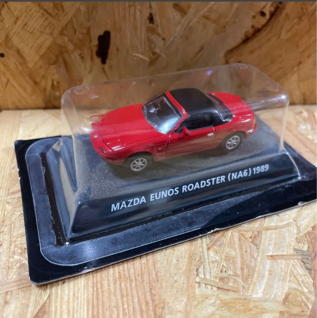Thumbnail of Opened item: Konami Mazda Eunos Roadster NA6 Car of the 80's