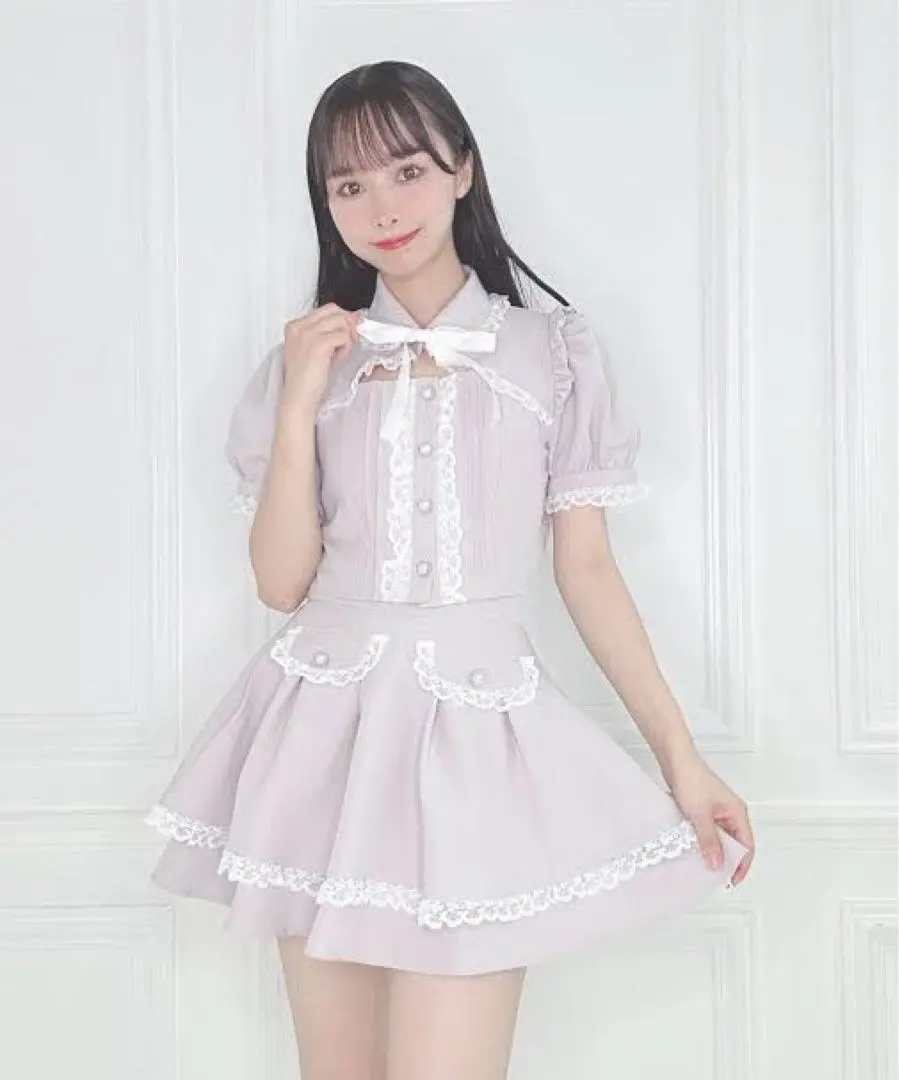 Thumbnail of Honey Cinnamon Lace Frill Set Up