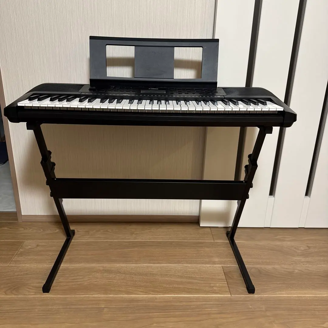 YAMAHA 電子ピアノ 2023年製PSR-E273 ヤマハ | PSR-E273 - ポータブルキーボード - 概要