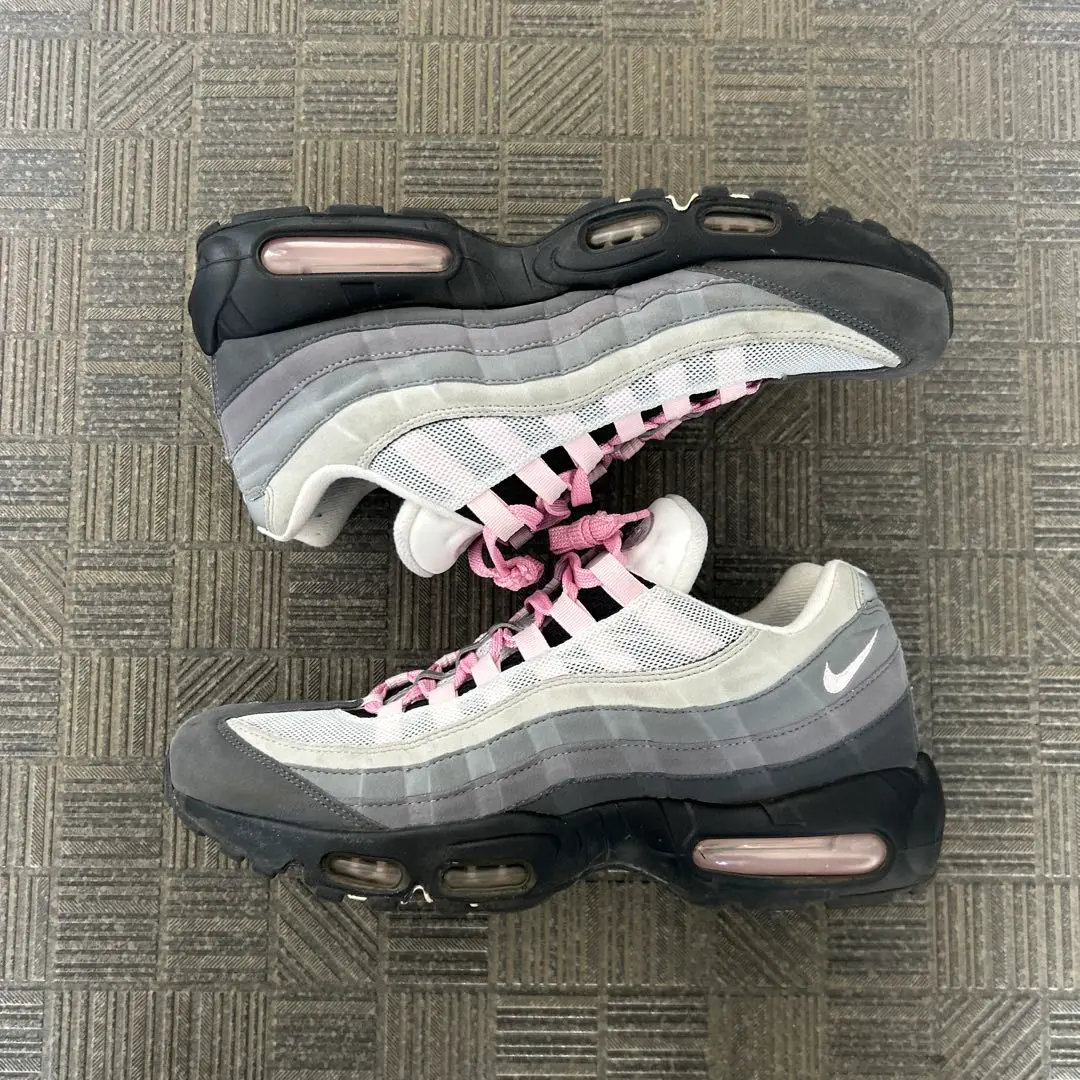 【極美品】NIKE AIRMAX95 PRM ガンスモークピンク28.5センチ NIKE AIRMAX95 PRM ガンスモークピンク28センチ