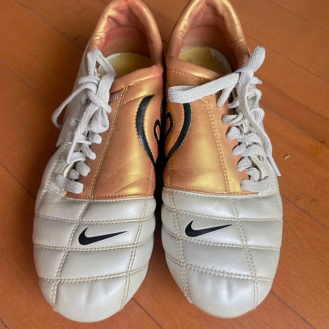 値下げNIKE ティエンポレジェンド　トッティ　3000足限定　シリアルナンバー 260c605e-s.jpg