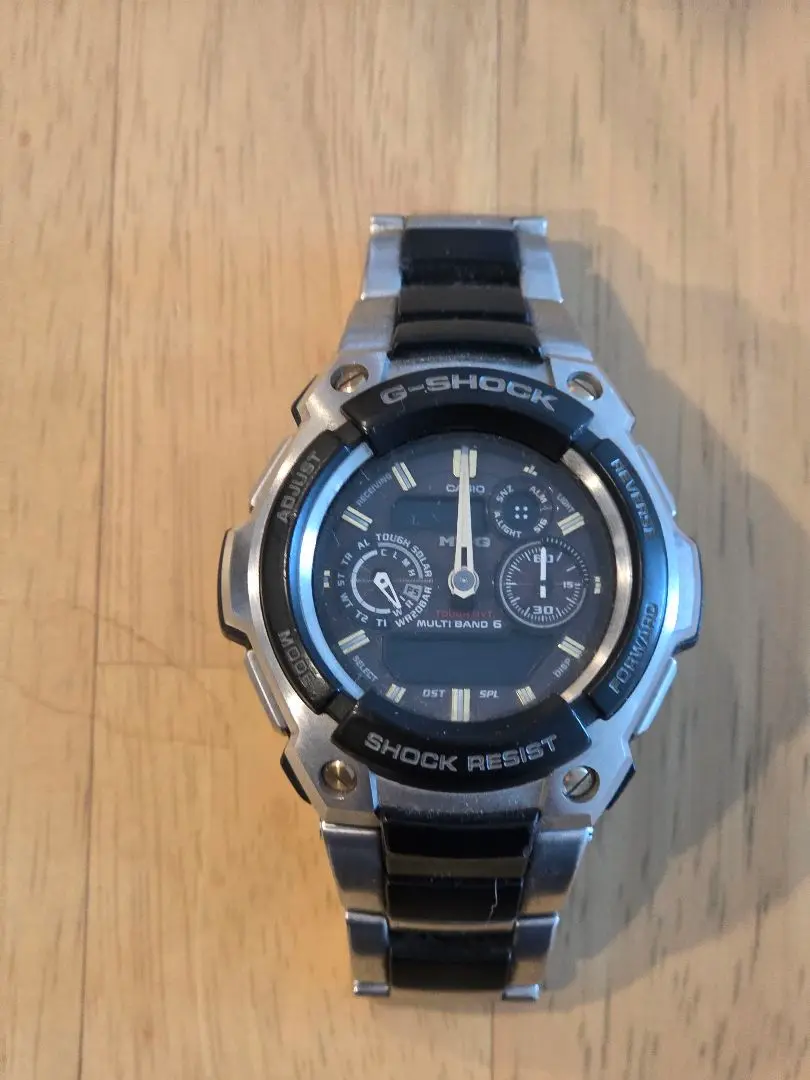 カシオ G-SHOCK MTG-1500 ブラック×シルバー 不動品（ジャンク） カシオ G-SHOCK MTG-1500 ブラック×シルバー 不動品（ジャンク