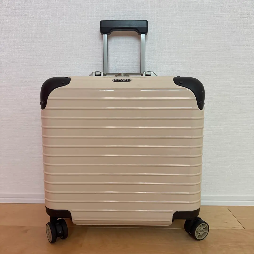 極美品!リモワ RIMOWA LINBO 4輪 トラベルキャリー 27L 2025年最新】リモワ リンボ 27lの人気アイテム - メルカリ