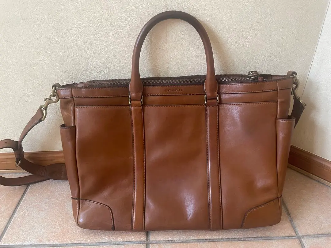 蔻馳 公事包 的縮圖