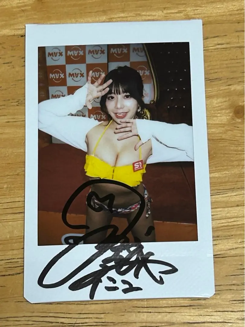 【川越にこ】楷書直筆サイン入りチェキ 川越にこ】直筆サイン入りチェキ② - メルカリ