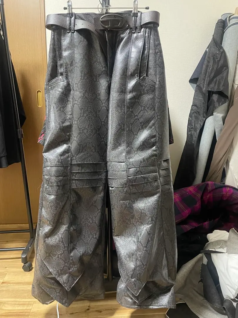 ZARA ワイドレッグフェイドエフェクトパンツ　てへ ZARA ワイドレッグフェイドエフェクトパンツ