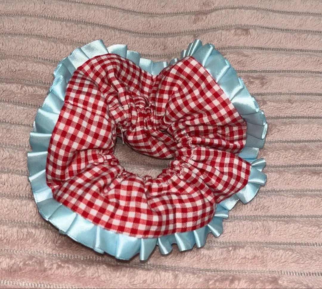 Thumbnail of Gingham check big scrunchie