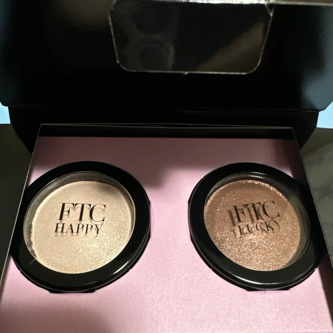 FTC アイシャドウ セラムース　アイカラーLOVE&PEACE新品未開封 FTC アイシャドウ セラムース アイカラーLOVE&PEACE新品未開封