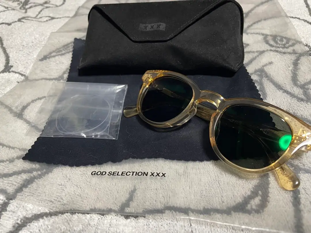 GOD SELECTION XXX サングラス　 ワンピースキーホルダーセット 2025年最新】god selection xxx サングラスの人気アイテム