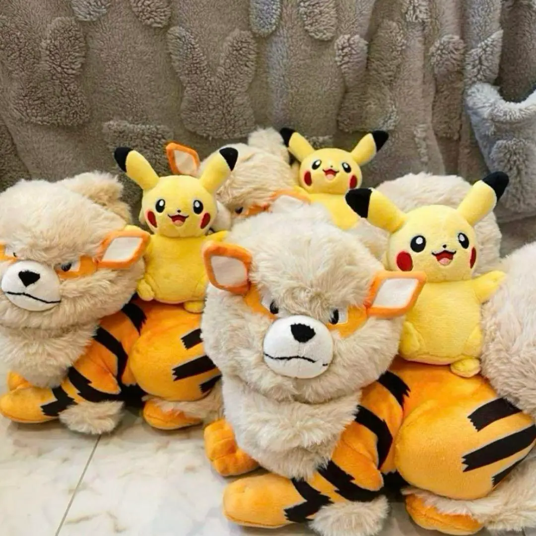 ポケモンセンターオキナワ　ぬいぐるみ　ウインディとピカチュウ　新品タグ付き　限定 ポケモンセンターオキナワの1周年を記念したぬいぐるみが登場