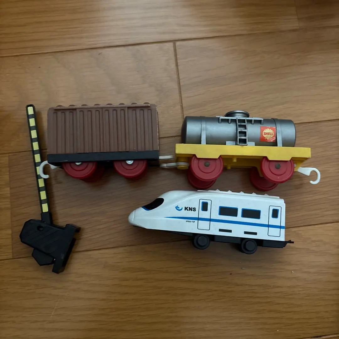 Plarail 車輛 3 件套 附紅綠燈 的縮圖