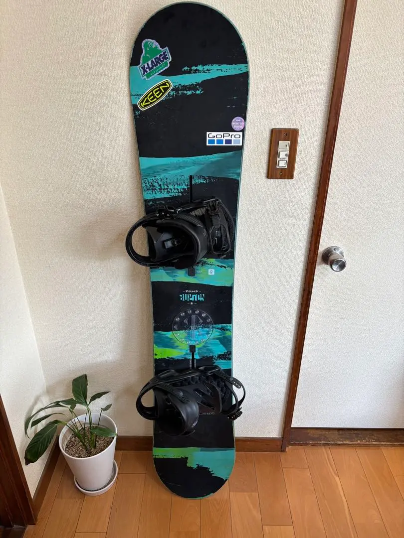 美品　バートン　BURTON　Ripcordスノーボード&バインセット Amazon | Burton メンズ Ripcord Rocker スノーボード 145cm