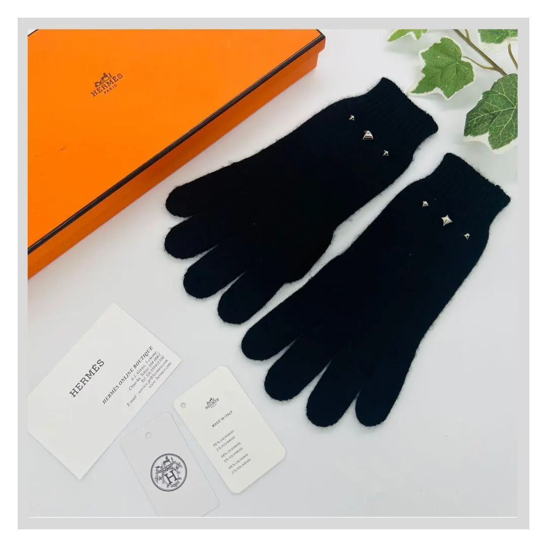 Thumbnail of HERMES Medor M size gloves, black, cashmere