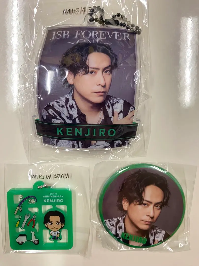 Thumbnail of 3JSB Venue-Exclusive Gacha 3-Piece Set: Kenjiro Yamashita