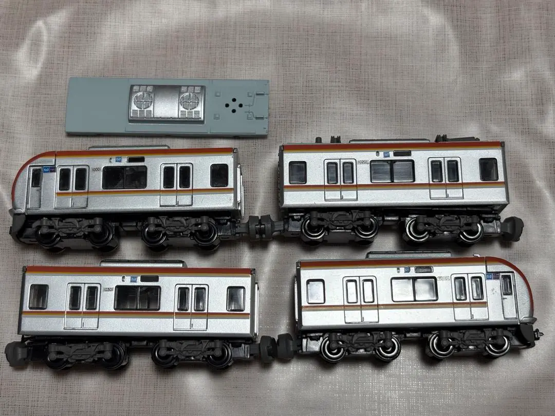 【専用】Bトレ 東京メトロ10000系金帯車8両 2025年最新】Bトレ 10000系 東京メトロの人気アイテム - メルカリ