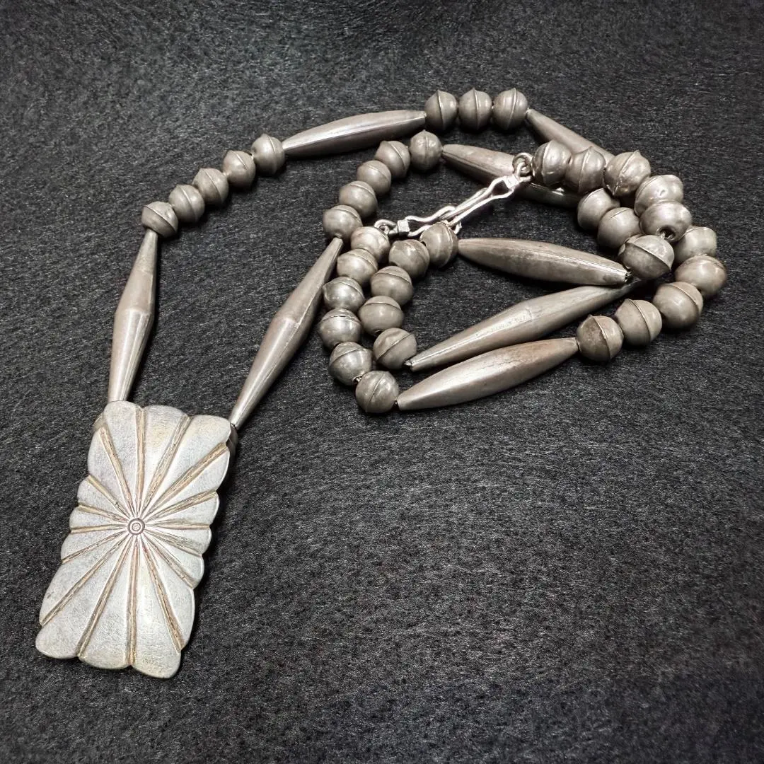 【レア美品】インディアンジュエリー／ナバホ族／ブローチ／シルバーアクセサリー 楽天市場】インディアンジュエリー ナバホ族 シールドフェザー