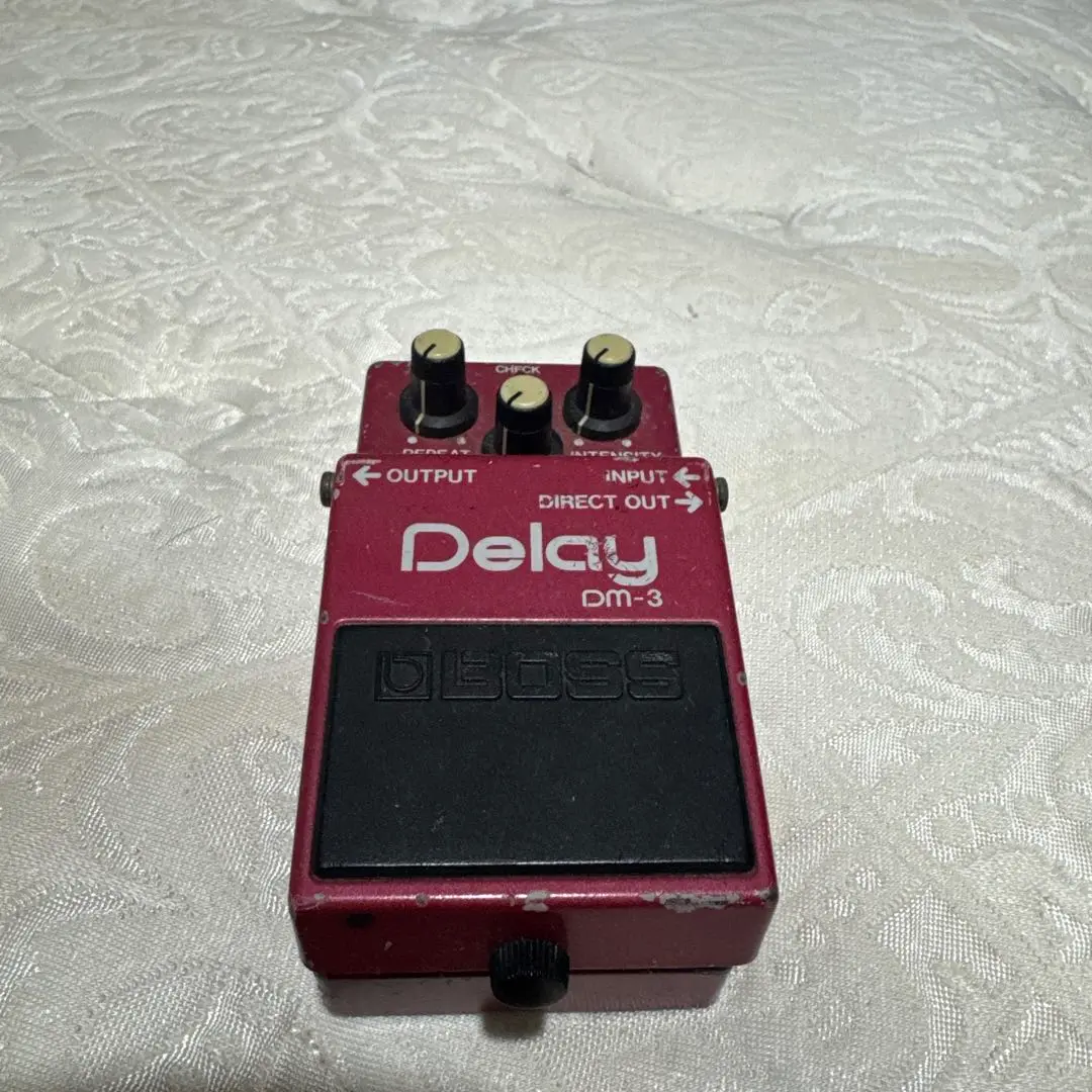 BOSS DM-3 80年代 アナログディレイ Boss DM-3 Analog Delay - YouTube
