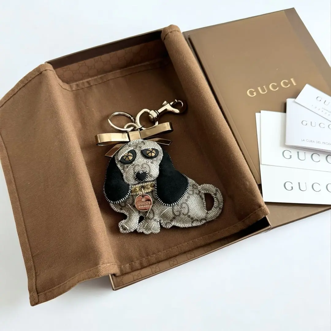 Gucci 動物型キーホルダー 2点セット グレー・ブラウン - メルカリ