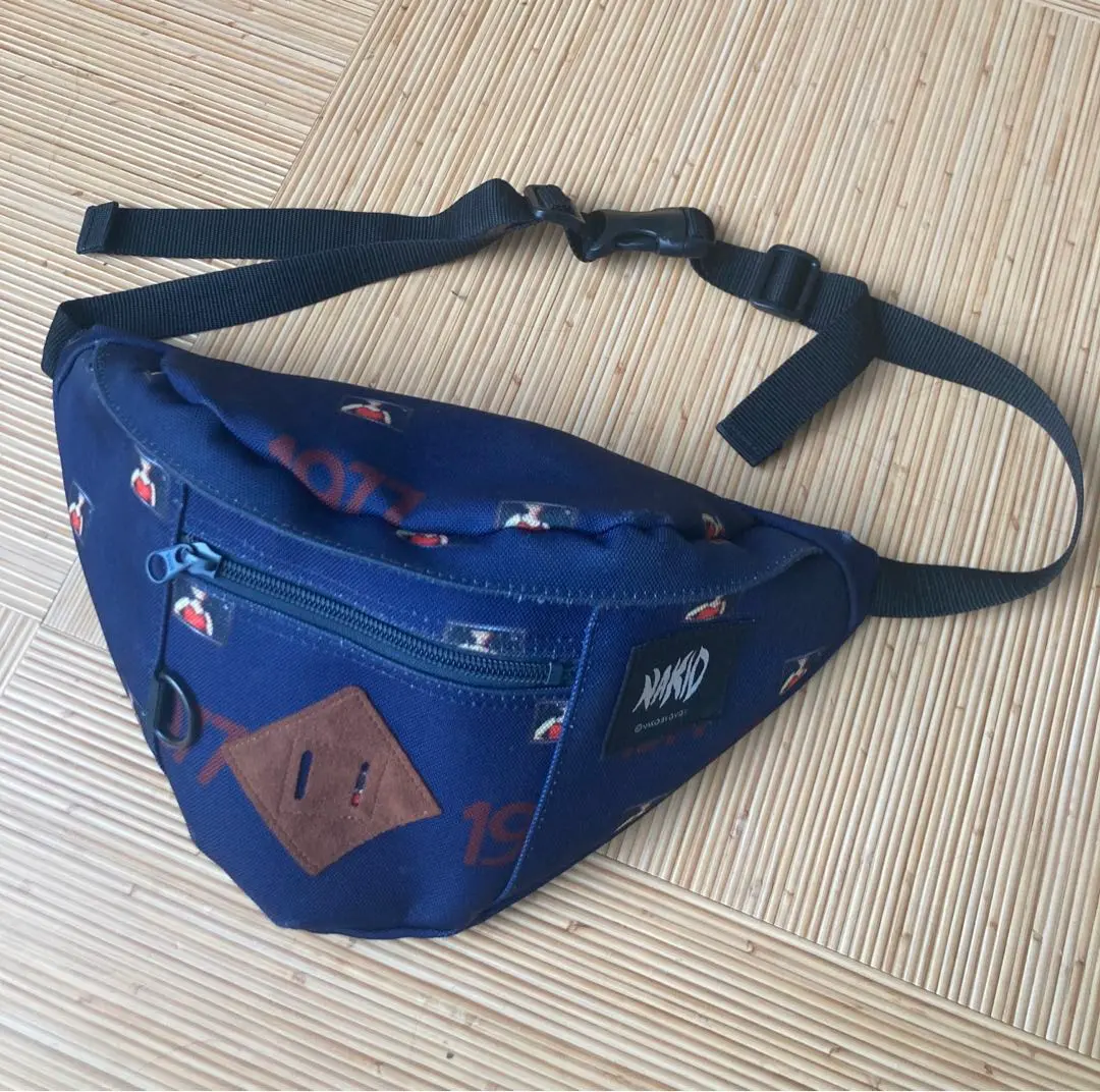 G.V.G.V レザー クラッチバッグ パンサー キャット G.V.G.V レザー クラッチバッグ パンサー キャット - メルカリ
