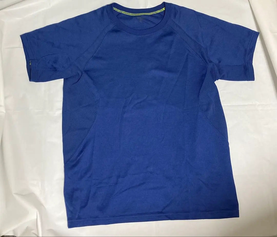 UNIQLO 輕便T恤［S］ 的縮圖