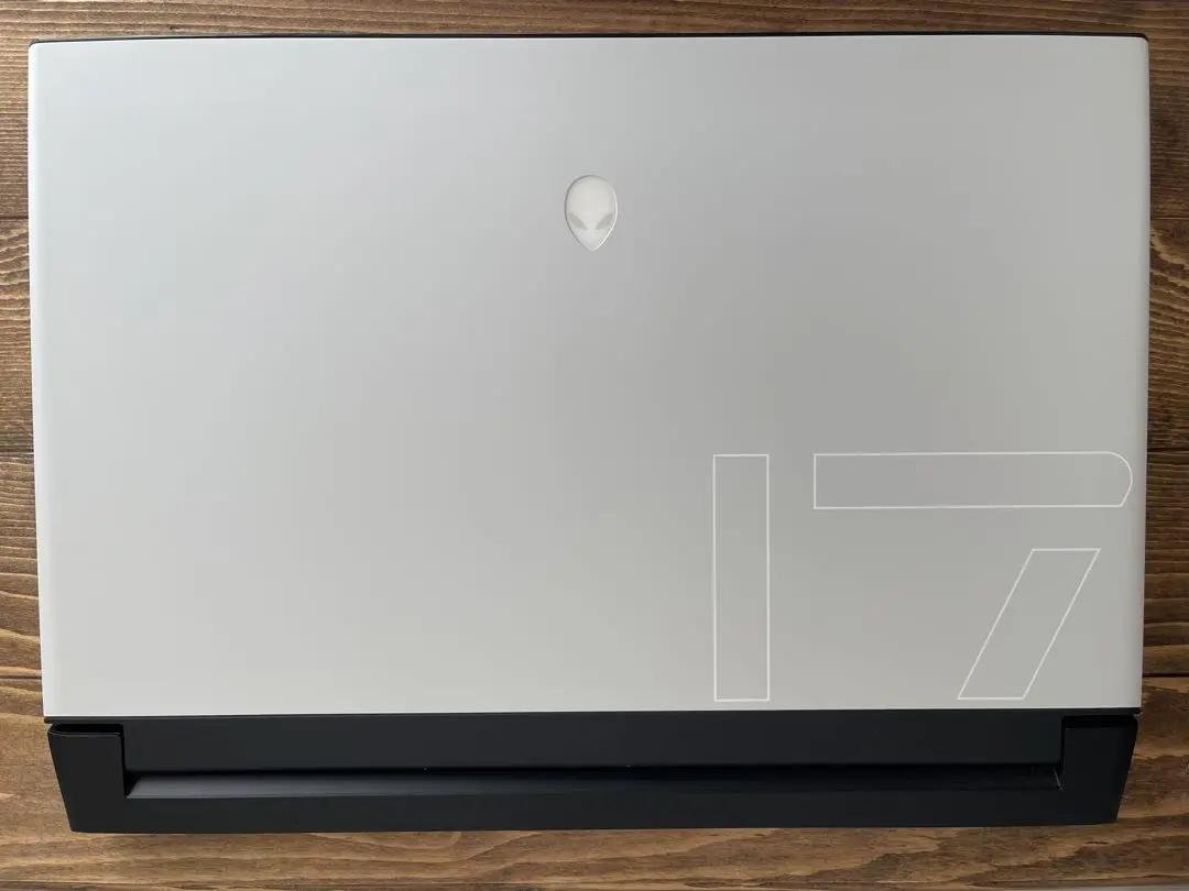 美品 Alienware M17 R3 RTX2080エイリアンウェア電源入らず 美品 Alienware M17 R3 RTX2080エイリアンウェア電源入らず