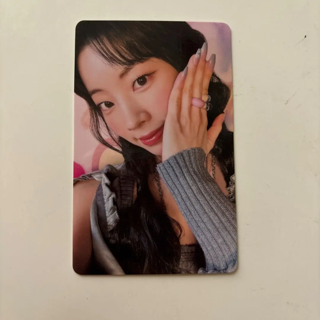 Thumbnail of Twice Dahyun purchaser benefit trading card, a 10,000 yen trading card, this is for