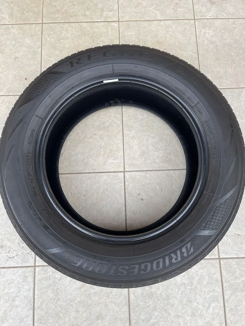 23年製造レグノGRVⅡ 美品‼︎ 225/60R17 1本 REGNO GRVⅡ 225/60R17 99H｜ブリヂストン タイヤオンラインストア