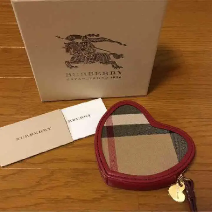 美品 BURBERRY バーバリー ハート コインケース ピンク 2025年最新】バーバリー コインケース ハートの人気アイテム