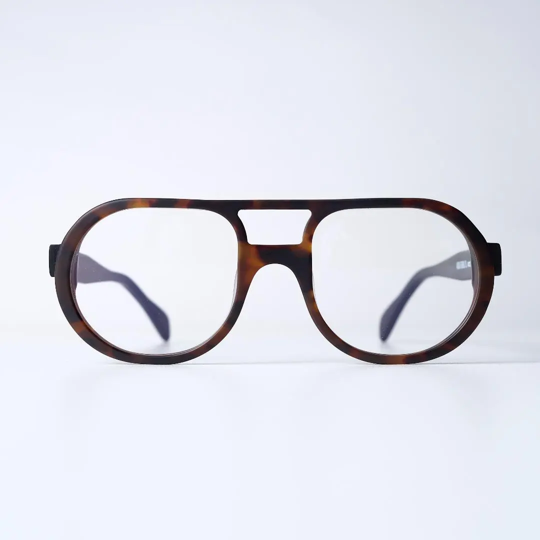 HENAU /エノー　LUNAFORT フレーム　ラウンドタイプ　美品 Henau™ LUNAFORTE Round Eyeglasses | EyeOns.com