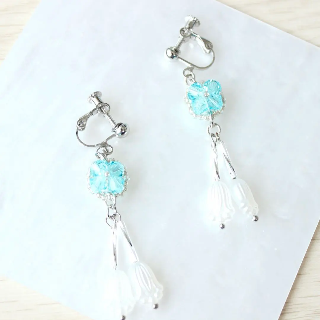 Thumbnail of Handmade beaded earrings/pierced earrings, flower, delicate, light blue, #123 [Instant purchase OK]