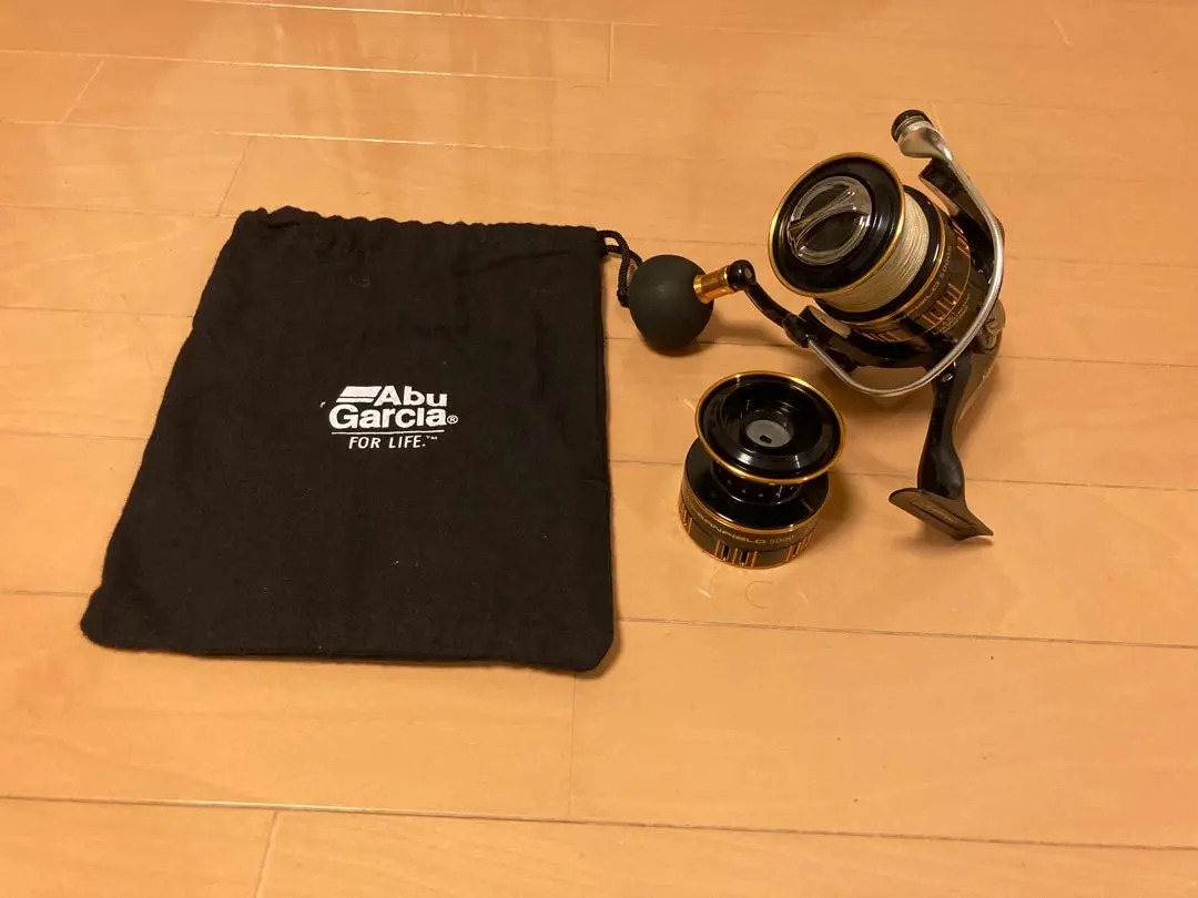 Abu Garcia オーシャンフィールド5000S 予備スプールと収納袋付き Abu Garcia ○アブガルシア OCEANFIELD オーシャンフィールド
