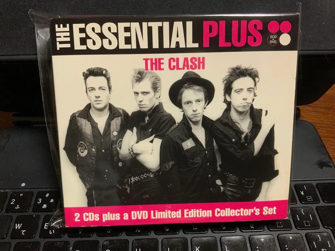 未開封CLASH「エッセンシャルプラス」2CD+DVD輸入盤