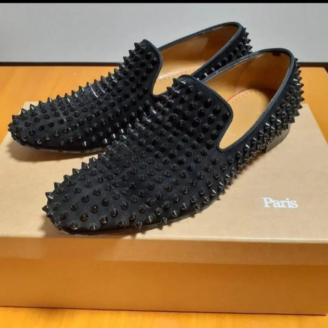 ハ*ミ様 Christian Louboutin スタッズモカシン ハ*ミ様 Christian Louboutin スタッズモカシン - メルカリ