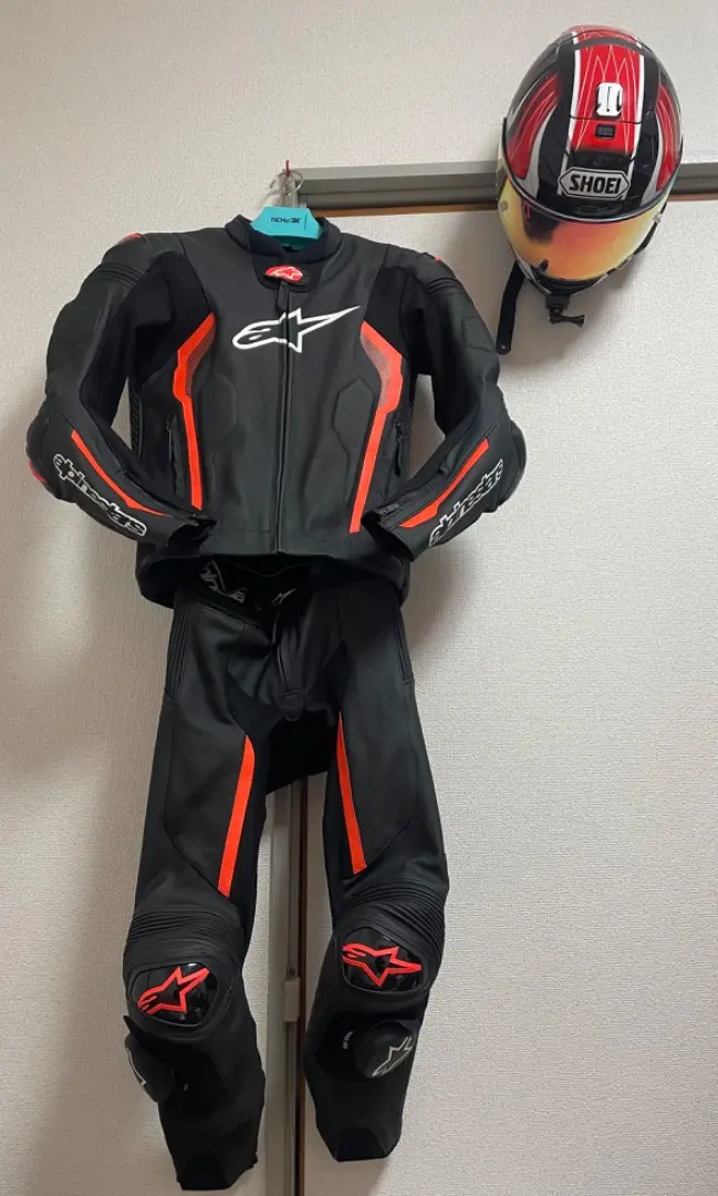 alpinestars 革ツナギ 黒/赤/白 3152124-3022.jpg