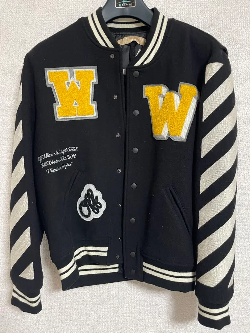 Off-White ブラック スタジャン Off-White(オフホワイト) スタジャン(メンズ) - 海外通販のBUYMA