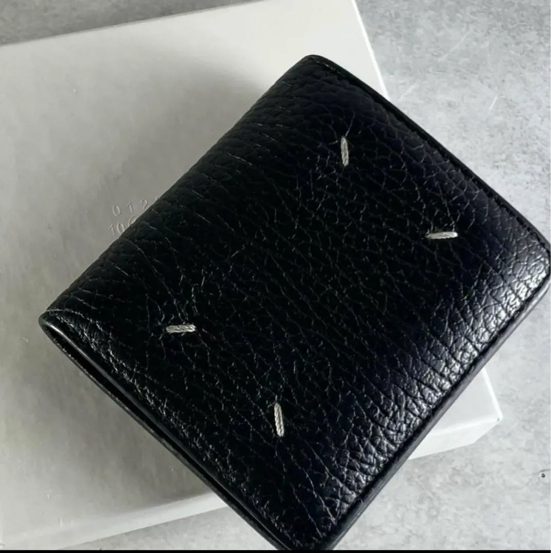 ラスト１【新品】メゾンマルジェラ コンパクト ポッパー 二つ折り財布 ベージュ 二つ折り財布 メゾンマルジェラ ベージュ ラスト1【新品