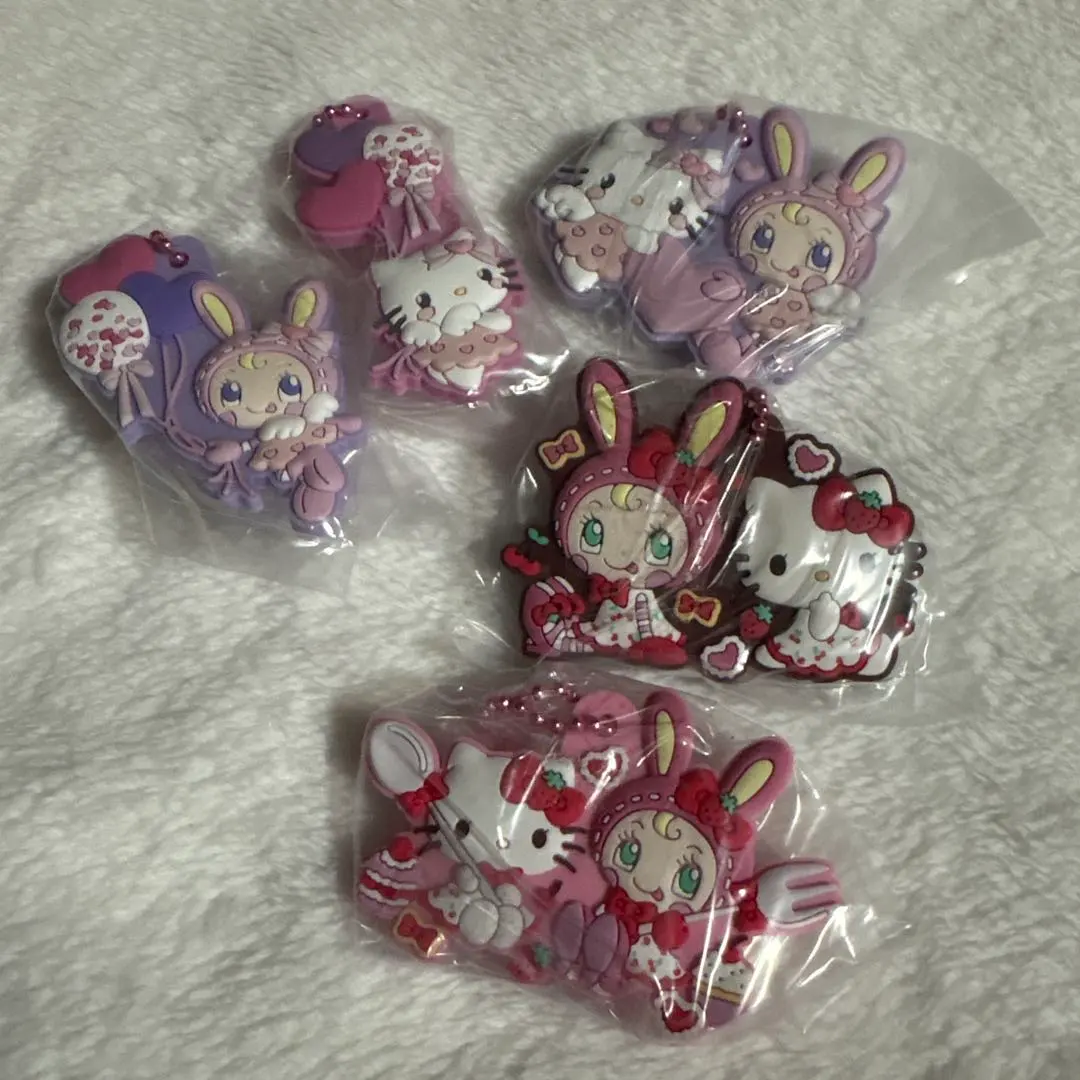 Thumbnail of Mezzo Piano Kitty Gacha Hello Kitty Capsule Rubber Mascot