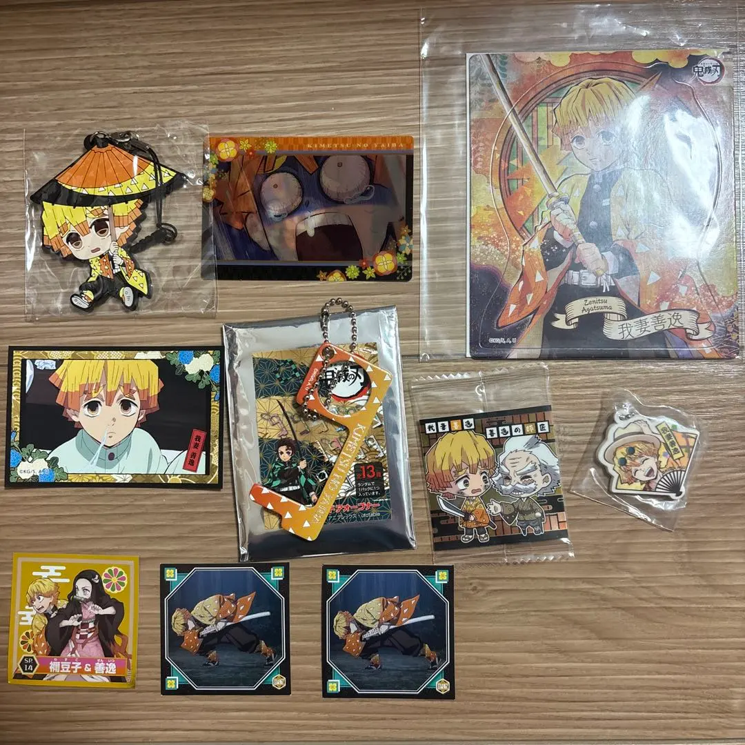 Thumbnail of Kimetsu no Yaiba Zenitsu Goods Set