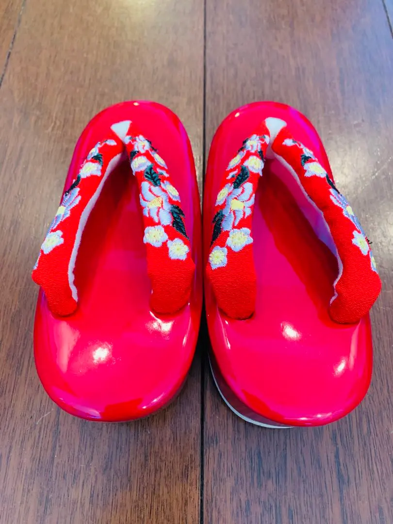 Thumbnail of Red floral zori sandals and tabi socks set