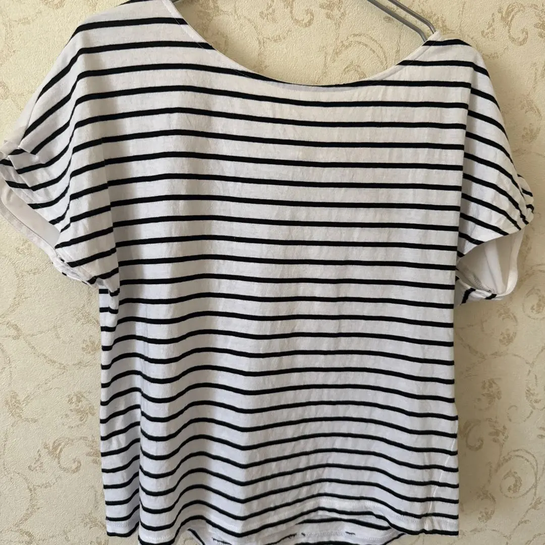 Thumbnail of Striped short-sleeved T-shirt with back ribbon