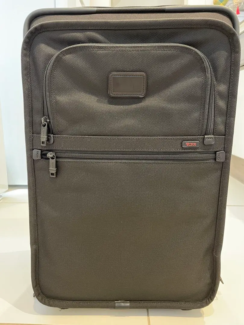 (訳あり)TUMI 22018DH キャリーケース　ガーメントケース付 訳あり)TUMI 22018DH キャリーケース ガーメントケース付 - メルカリ