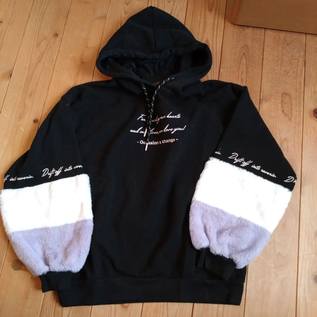 Thumbnail of Girls' tops, size 160