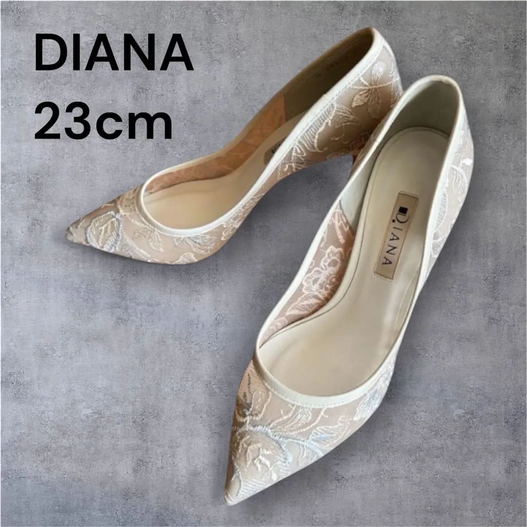 Thumbnail of DIANA Lace Embroidered Pointed Toe Pumps 23cm - Excellent Condition, Wedding