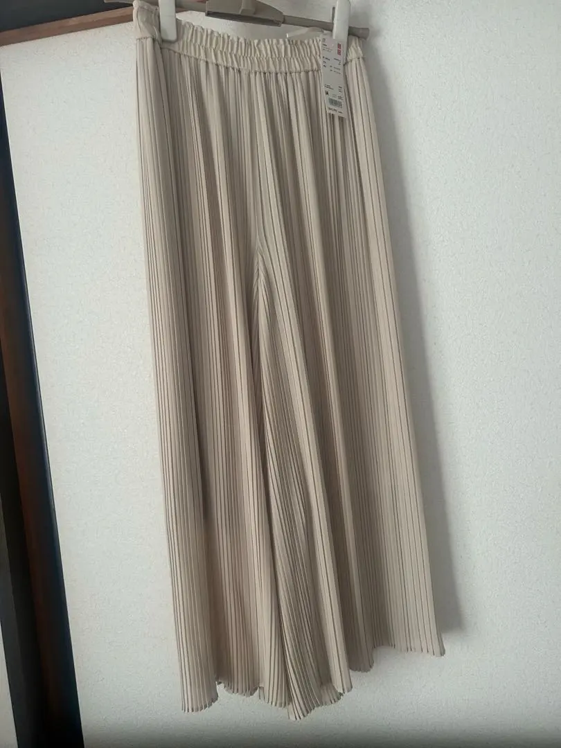 Thumbnail of ＊Unused＊ UNIQLO Pleated Pants Ivory M