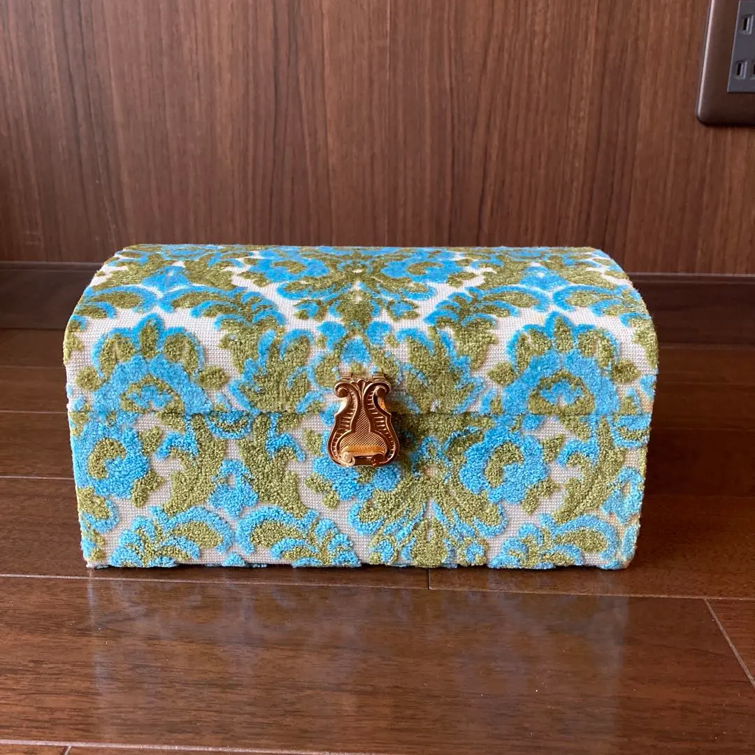 【新品未使用】 資生堂 花椿会 エメロードクラス記念品 ファンタジーケース 非売品・未使用】資生堂花椿会エメロードクラス記念品
