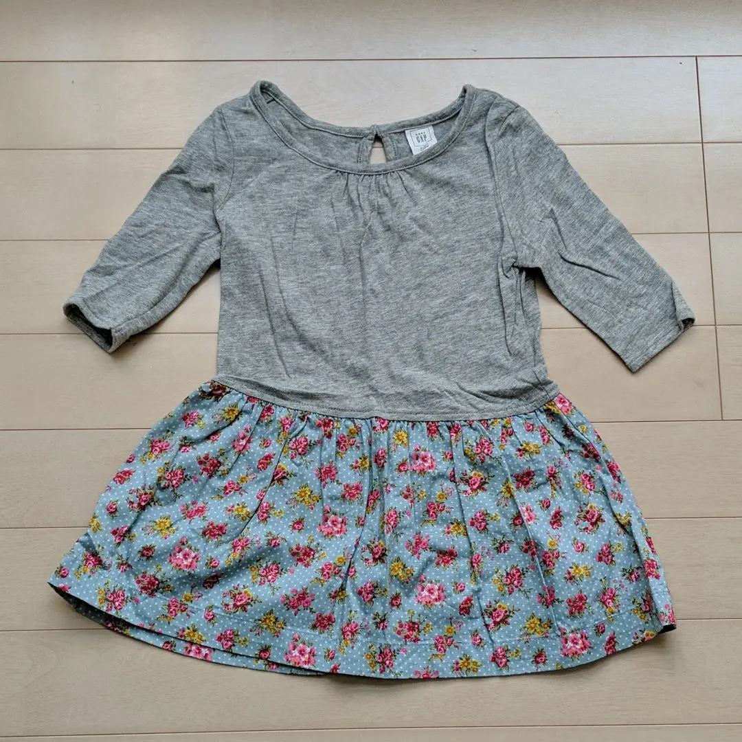 Thumbnail of baby Gap dress 95cm