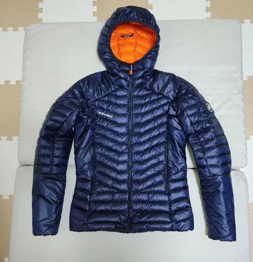 即決★マムート　アイガー　ハイブリッドジャケット　L(Asia XL）★ 好日山荘 横浜西口店 : 雪山で快適に着続けられる MAMMUT