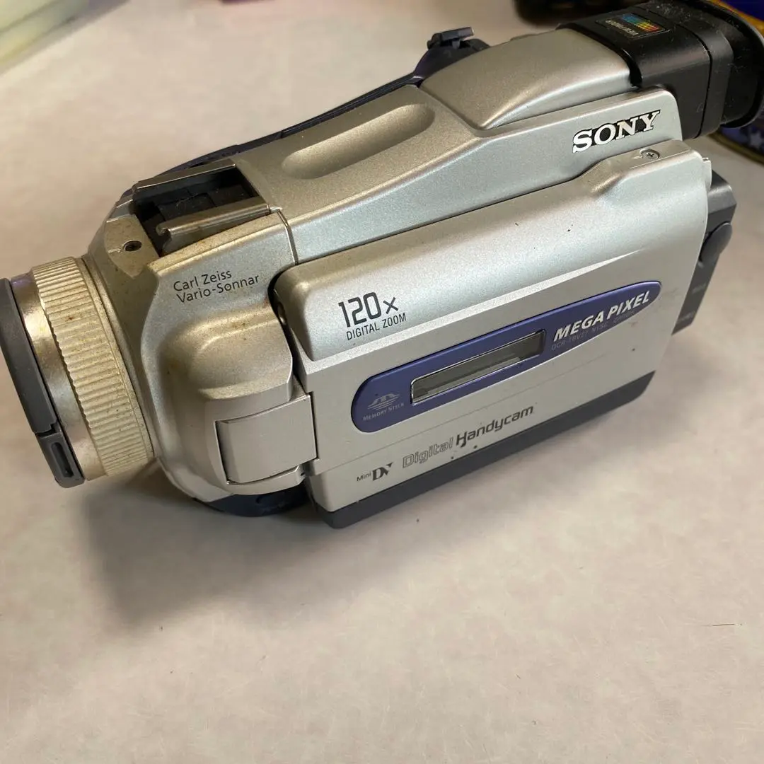 miniDV SONY ビデオカメラ DCR-TRV27 動作可　テープ付き Sony DCR-TRV27 MiniDV Handycam Handheld Video Camera (For