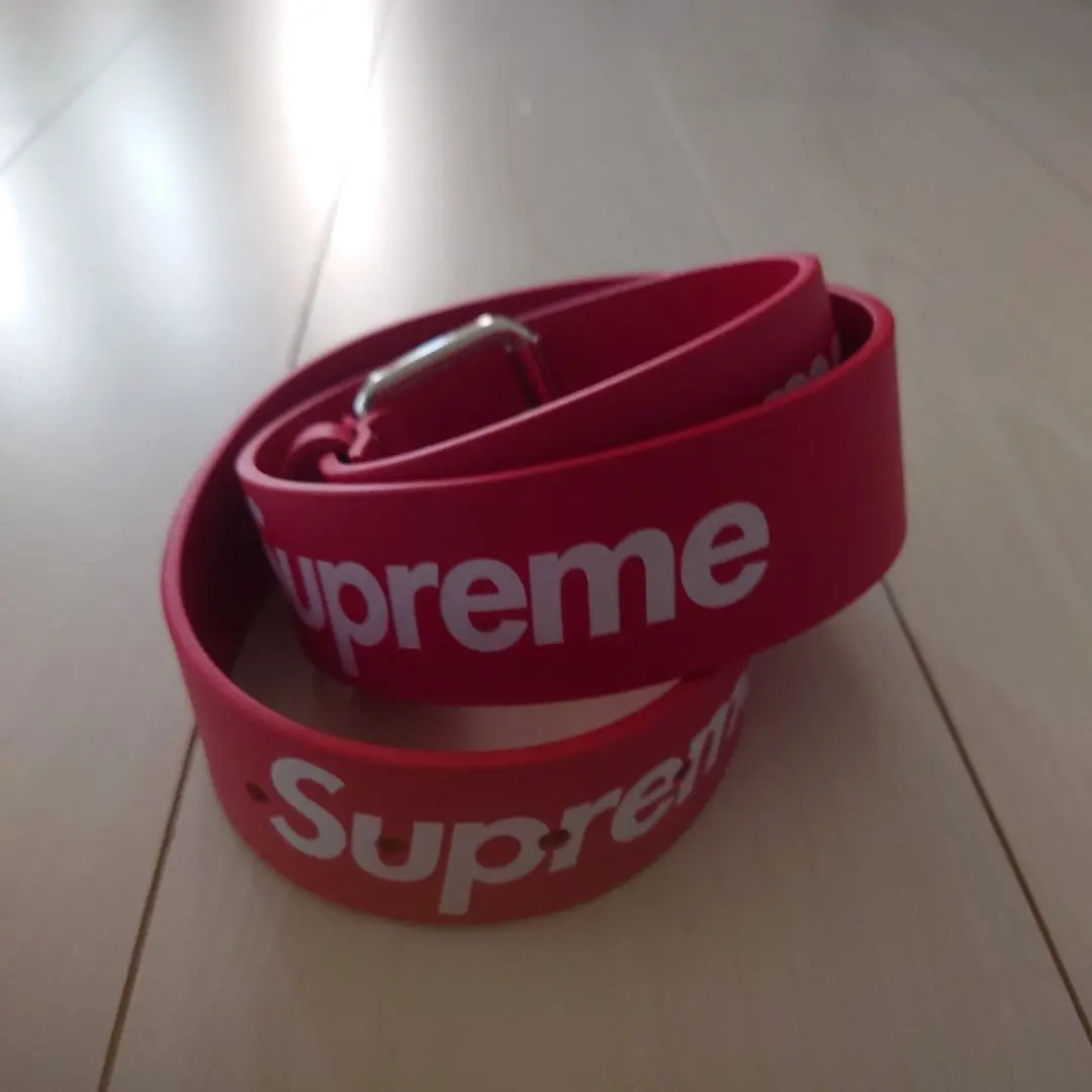 今日限定値下げ 新品 Supreme belt レザー ベルト 赤 22SS 2025年最新】Supreme Repeat Leather Beltの人気アイテム - メルカリ