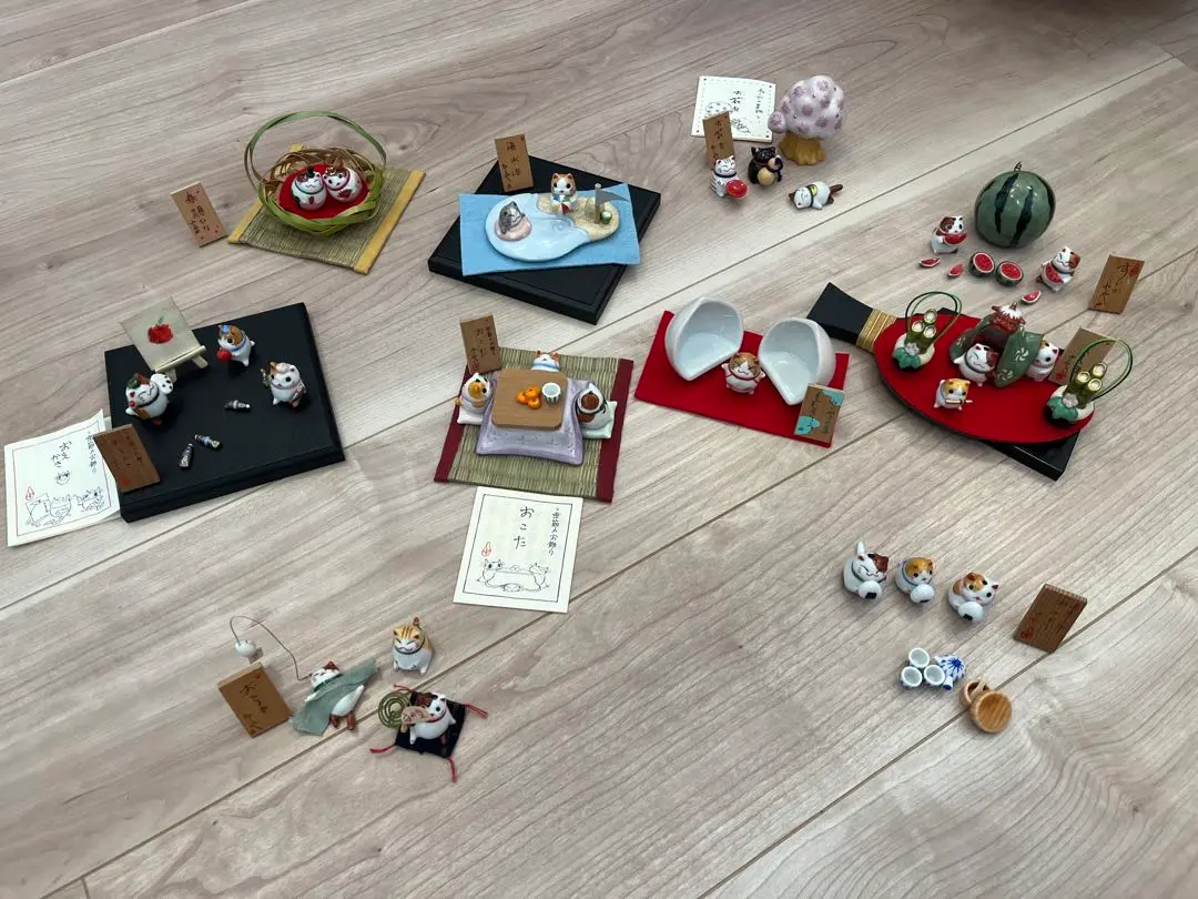 【おまとめセール品】猫舎道楽堂本舗　ちりめんひな　二段飾り　箱つき おまとめセール品】猫舎道楽堂本舗 ちりめんひな 二段飾り 箱つき